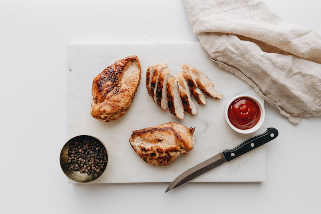 The Enduring Appeal of Chicken Recipes in Modern Home Cooking